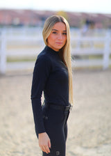 Black glitter base layer