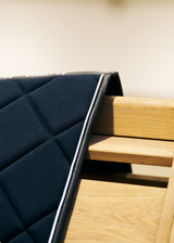 Navy Schabracke Springen