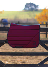 Burgundy Schabracke Springen