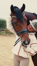 Beige leather saddlepad dressage